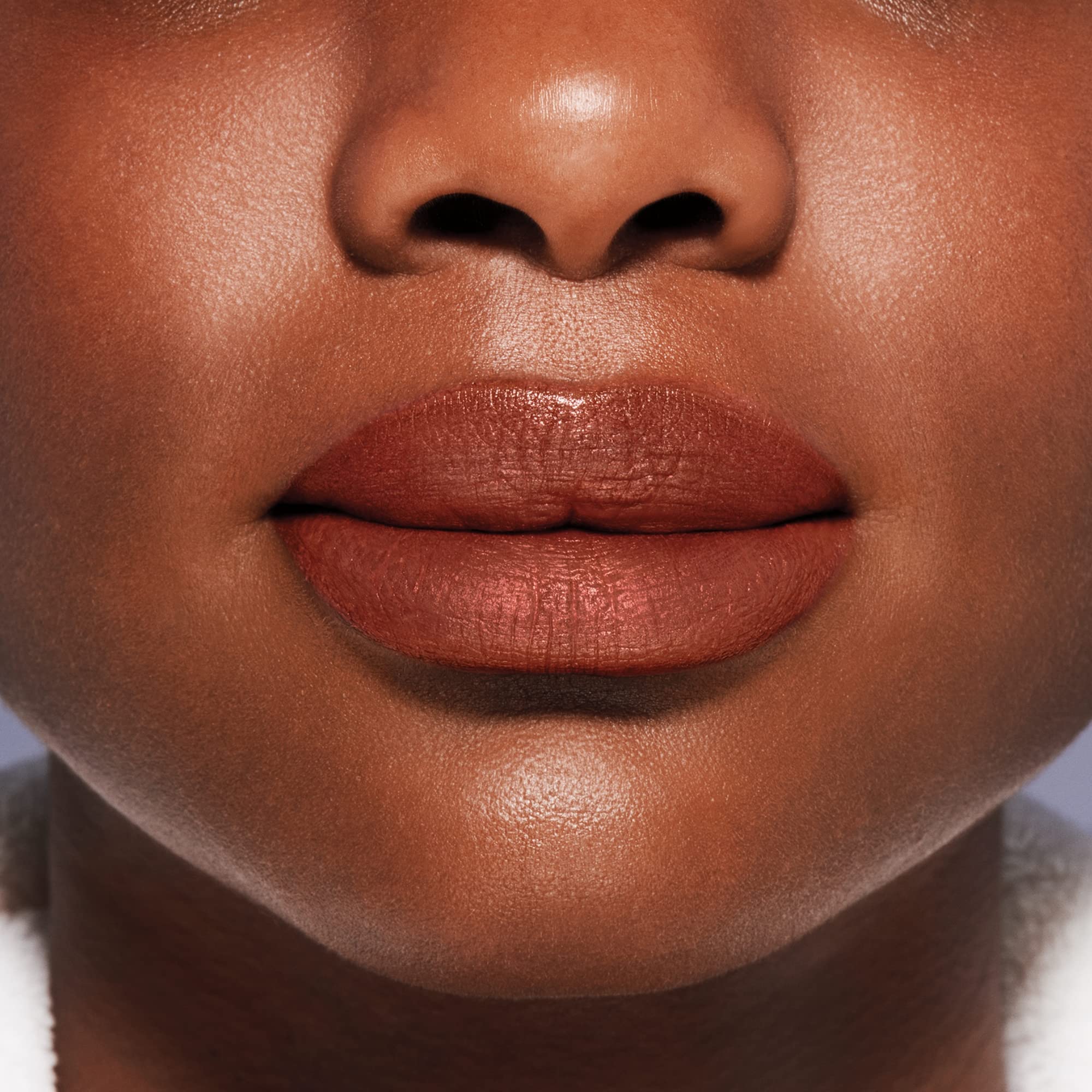 Shiseido Visionairy gel lipstick - 223 Shizuka Red (Canberry